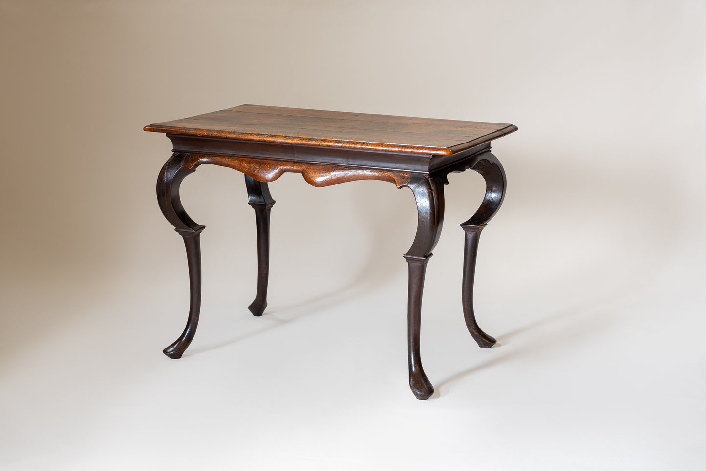 ANGLO-DUTCH CENTRE TABLE
