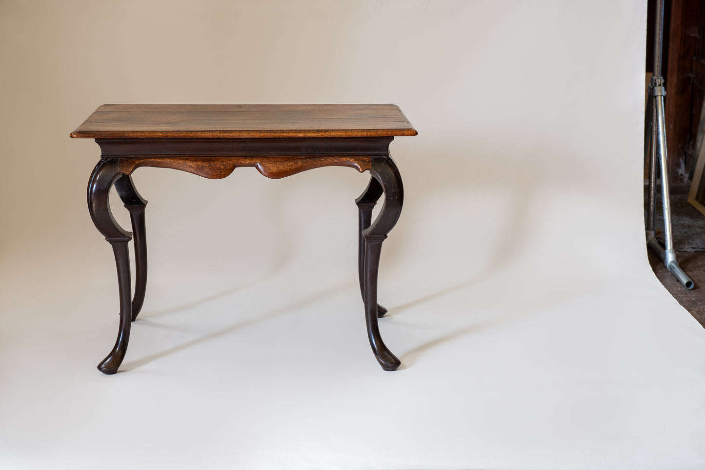 ANGLO-DUTCH CENTRE TABLE