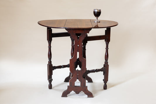 An Oak Drop-Leaf Side Table