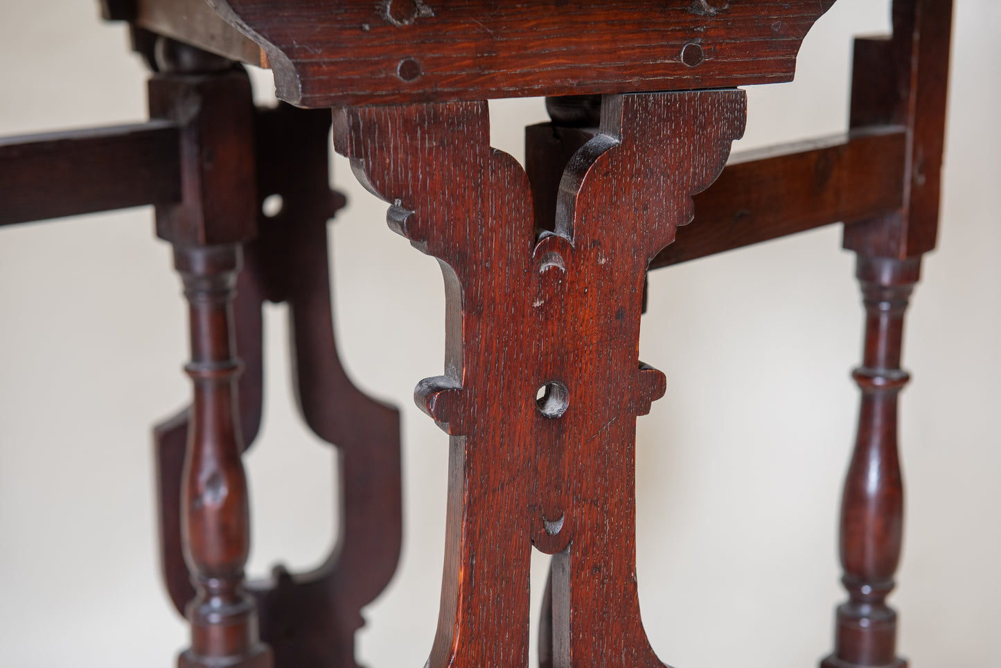 An Oak Drop-Leaf Side Table